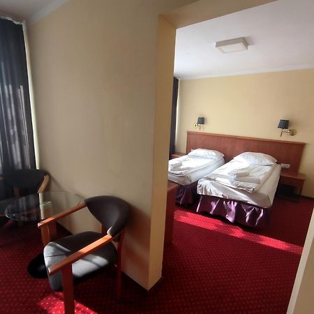 Arkadia Hotel Kielce Kültér fotó