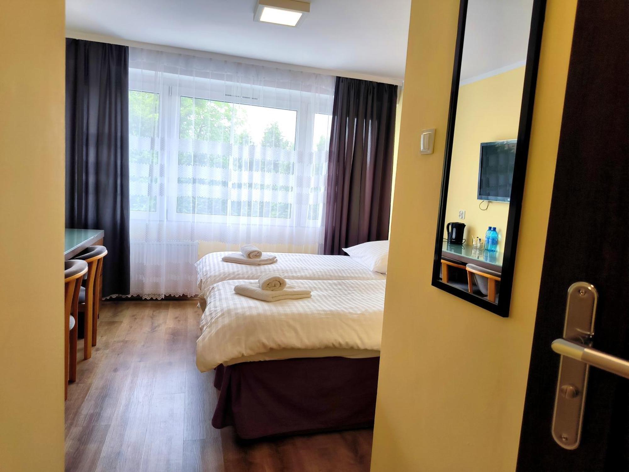 Arkadia Hotel Kielce Kültér fotó